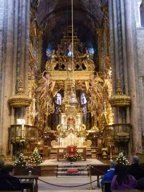 18 Le coeur de la cathédrale de Santiago